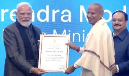 प्रधानमंत्री श्री नरेंद्र मोदी द्वारा अखिल भारतीय प्रधान श्री देस राज जी को प्रधानमंत्री राष्ट्रीय पुरस्कार ( संस्था )