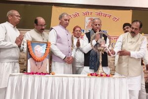 नोएडा महाराजा अग्रसैन भवन ध्यान शिविर