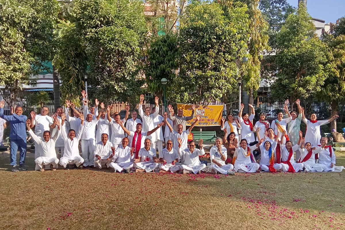Faagotsav in Kota Sh Rajesh Chatar , vibhag adhyaksh with volunteers